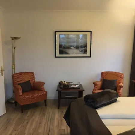 De Insulåner Hotel *